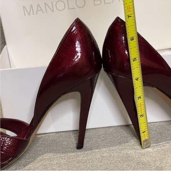 Manolo Blahnik burgundy Patent Leather cross Cross Strap High Heel Sandals - Picture 3 of 7